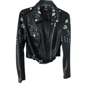 Bebe Black Faux Leather Moto Jacket Sz S Black w/Floral Detail Studded Zippers